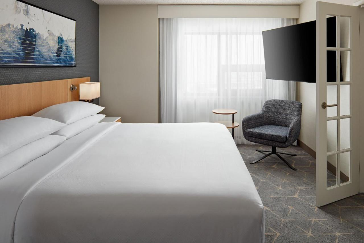 Delta Hotels Calgary Airport In-Terminal Ngoại thất bức ảnh