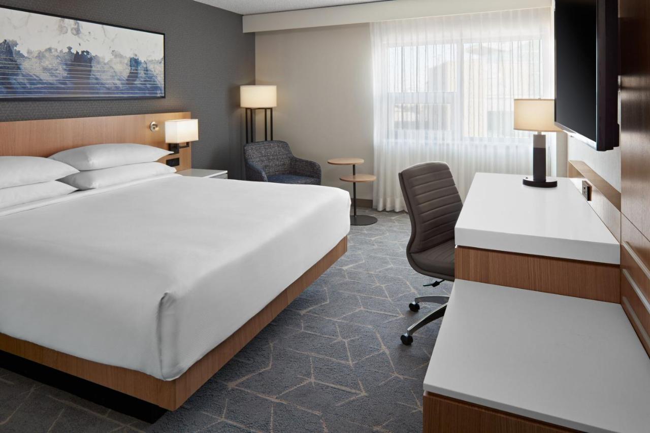 Delta Hotels Calgary Airport In-Terminal Ngoại thất bức ảnh