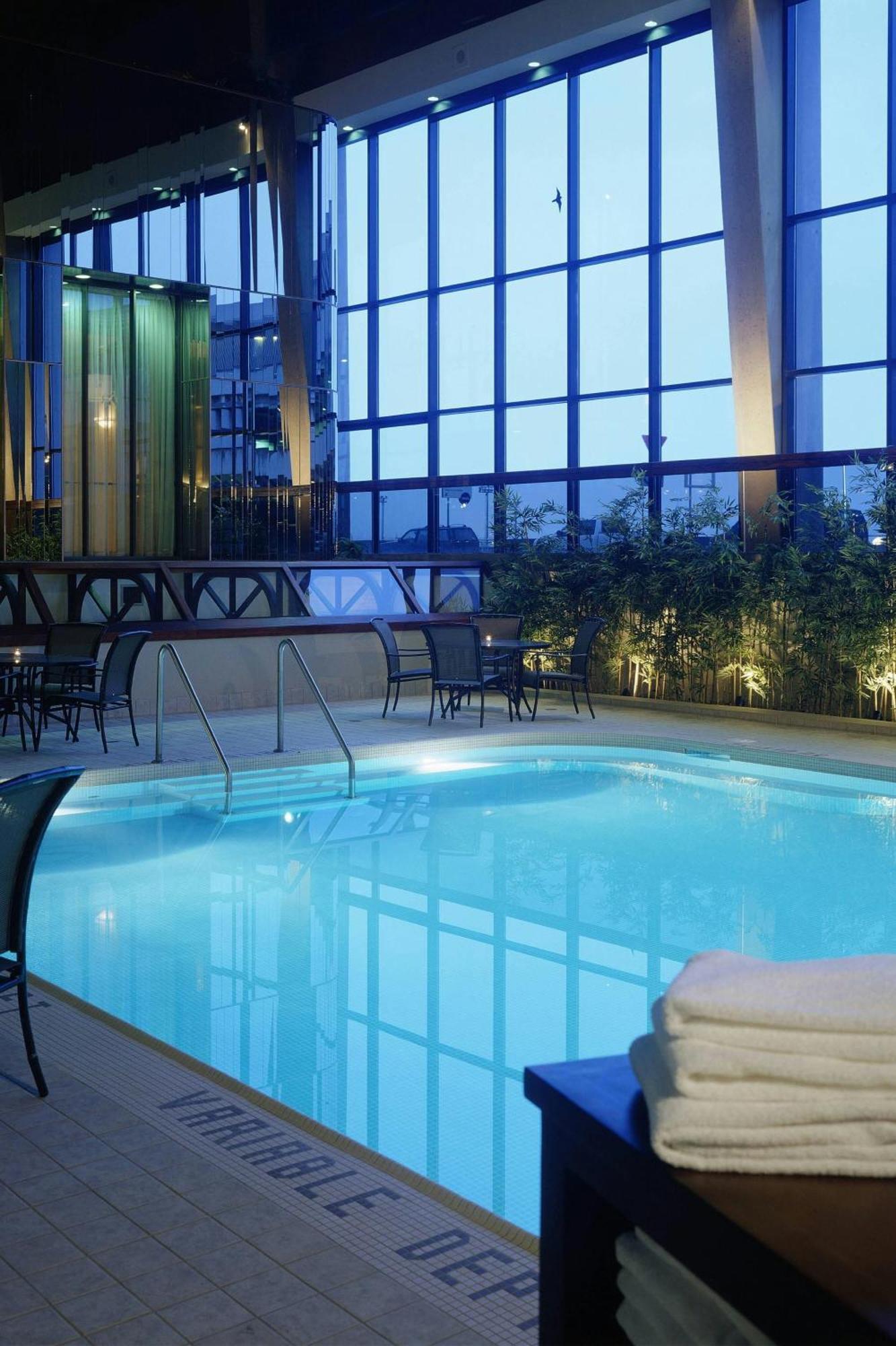 Delta Hotels Calgary Airport In-Terminal Ngoại thất bức ảnh