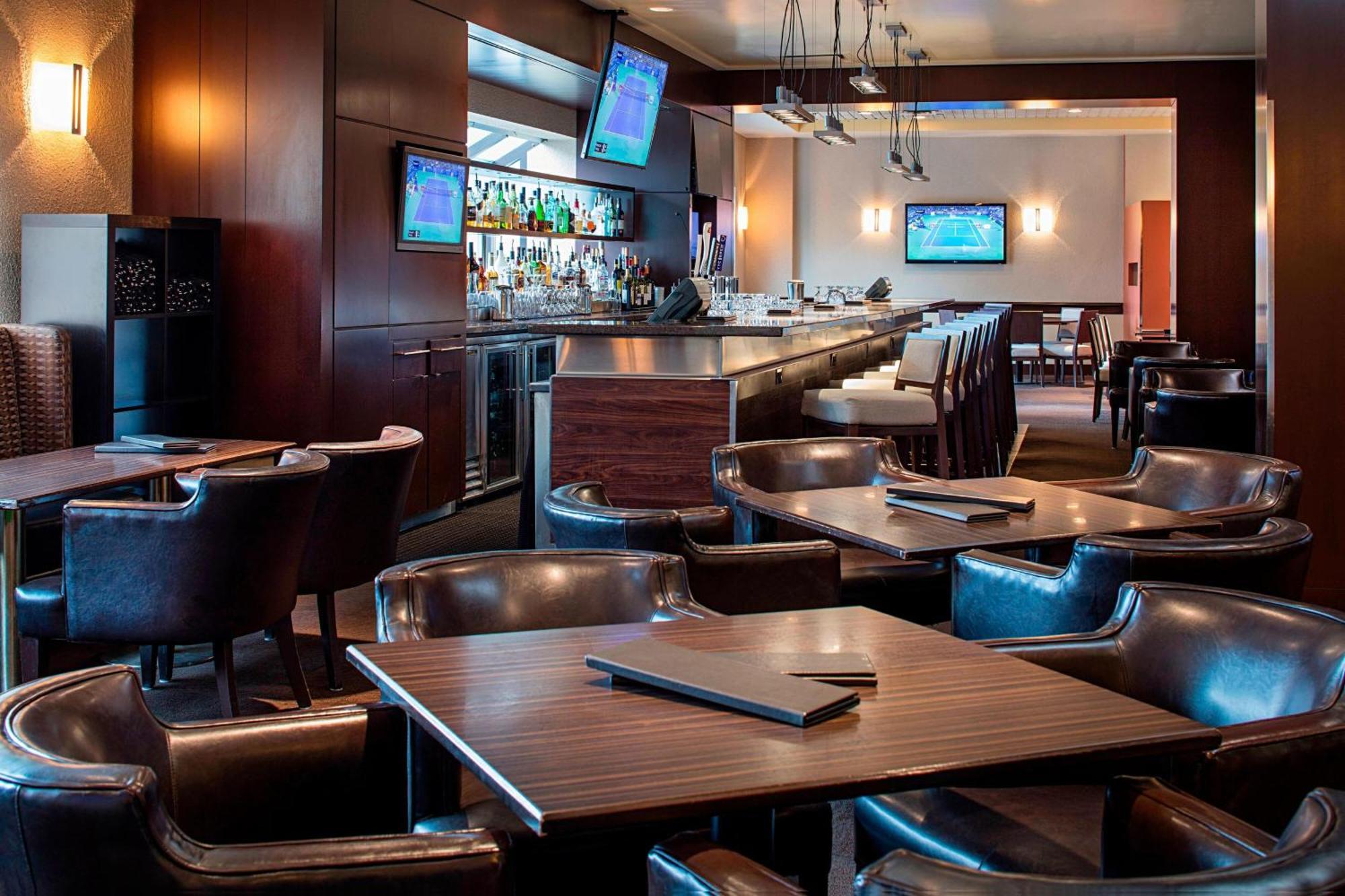 Delta Hotels Calgary Airport In-Terminal Ngoại thất bức ảnh