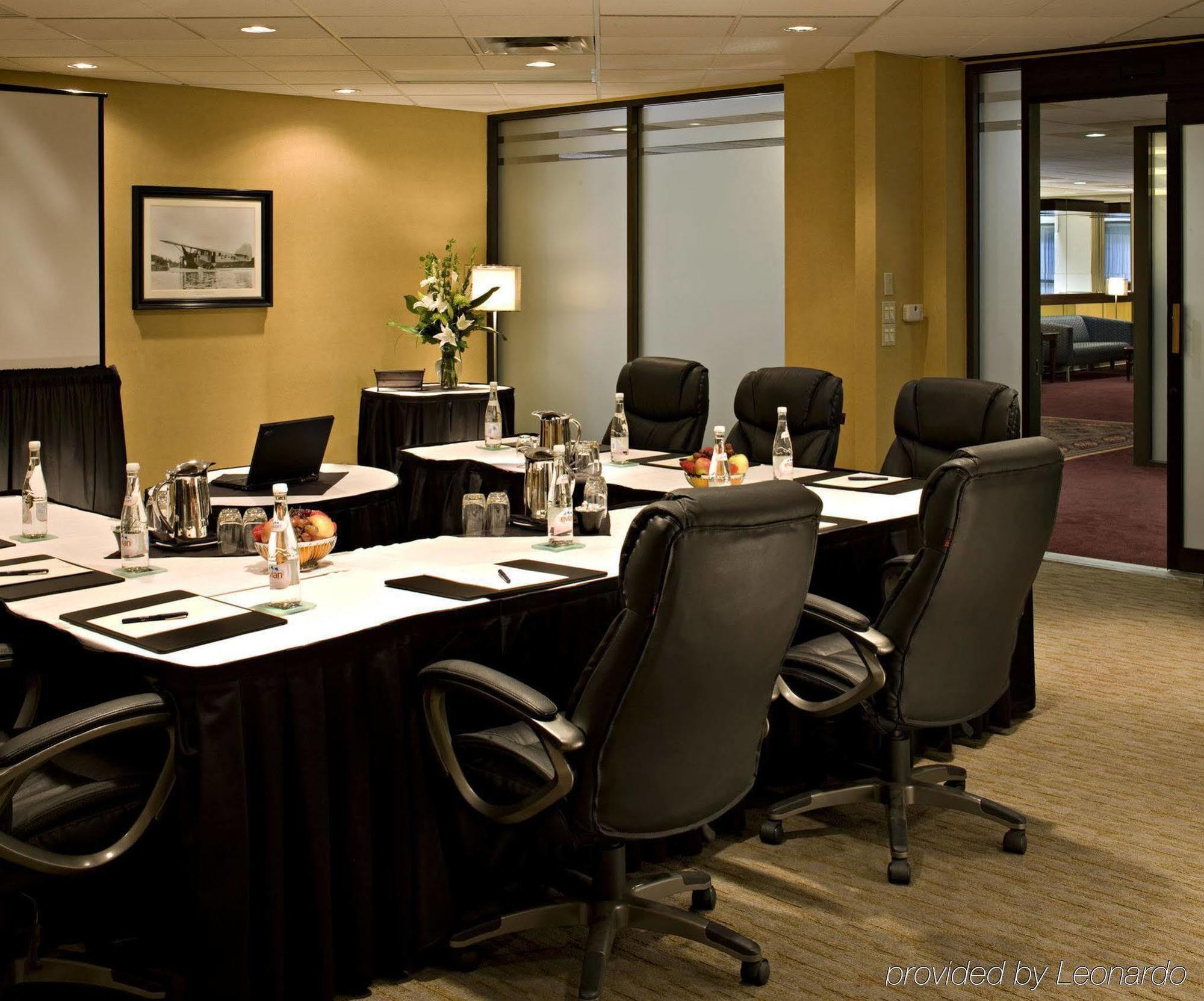 Delta Hotels Calgary Airport In-Terminal Ngoại thất bức ảnh